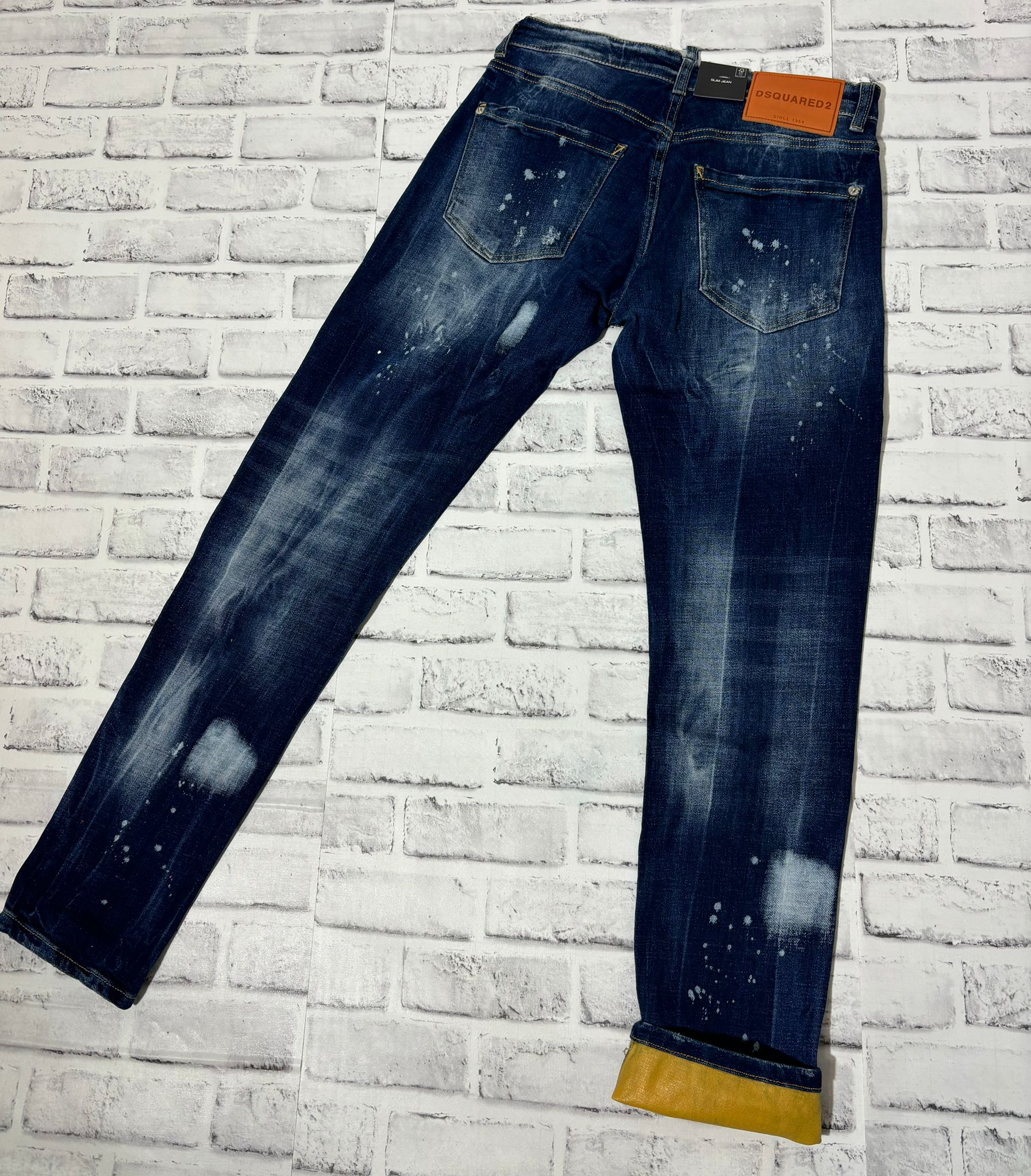 Blugi D2 552
